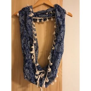 Lightweight Paisley Circle Scarf